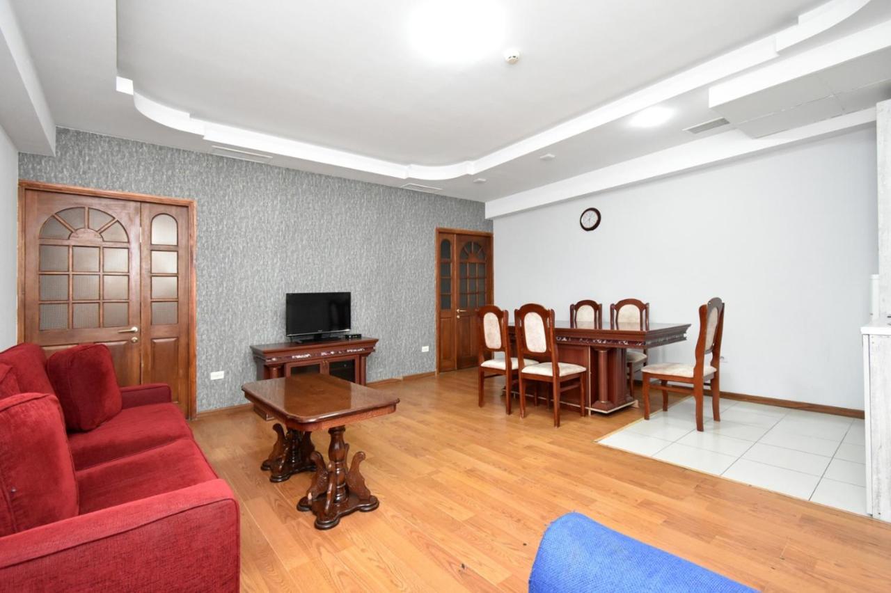 יירבאן Armenak Apartments N20 מראה חיצוני תמונה